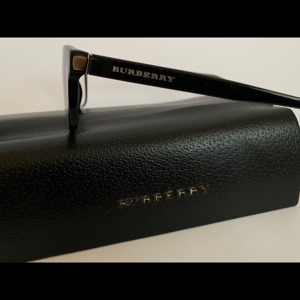 ❌SOLD❌ Authentic Burberry Glasses